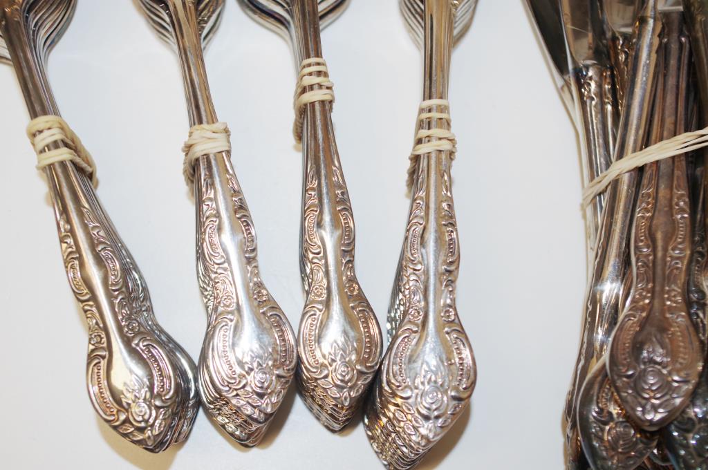 Extensive Rodd silver plate cutlery set - Image 2 of 4