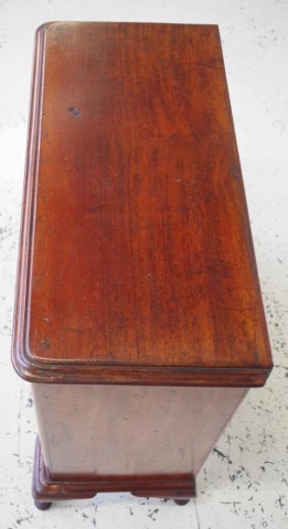 Small colonial cedar chest of drawers - Image 3 of 3