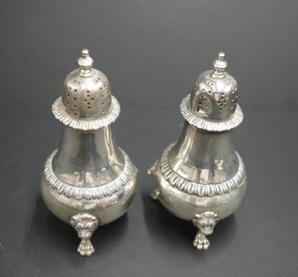 Pair of sterling silver pepperettes - Image 2 of 4