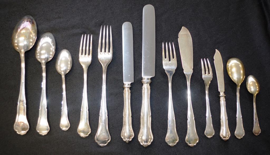 Extensive German silver & gilt cutlery set - Image 8 of 11
