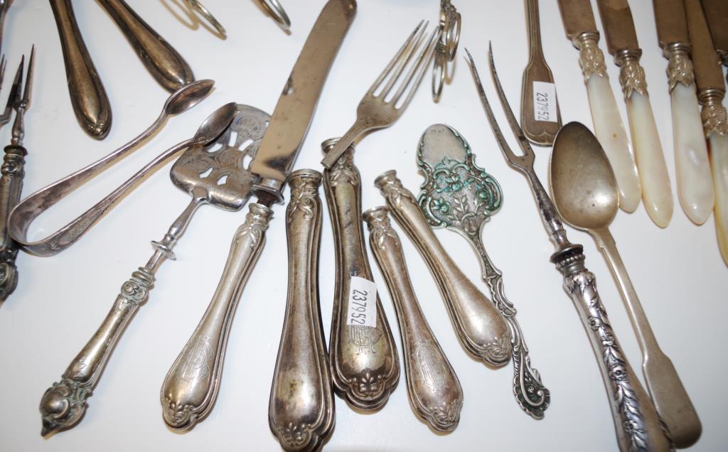 Quantity of antique silver & silver plated cutlery - Image 3 of 7