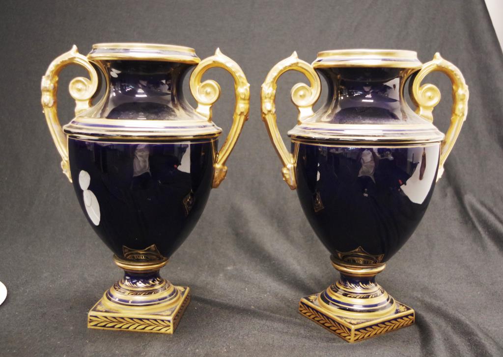 Pair of antique Derby style mantle vases - Image 5 of 7