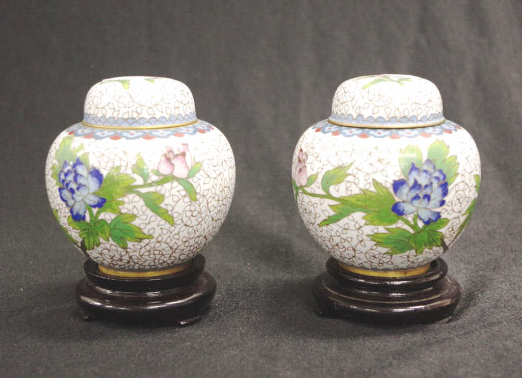 Pair of Chinese cloisonne lidded ginger jars
