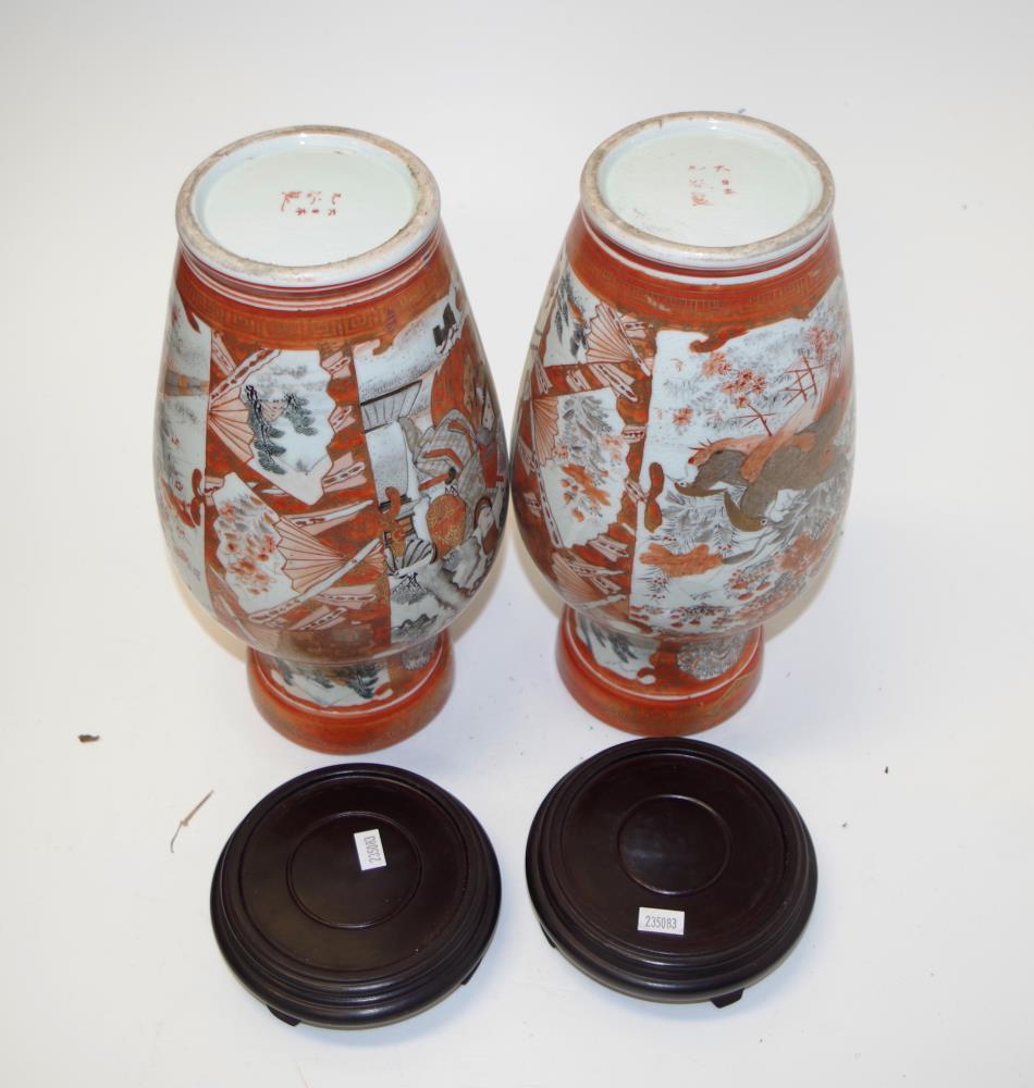 Pair Japanese Kutani table vases - Image 4 of 5