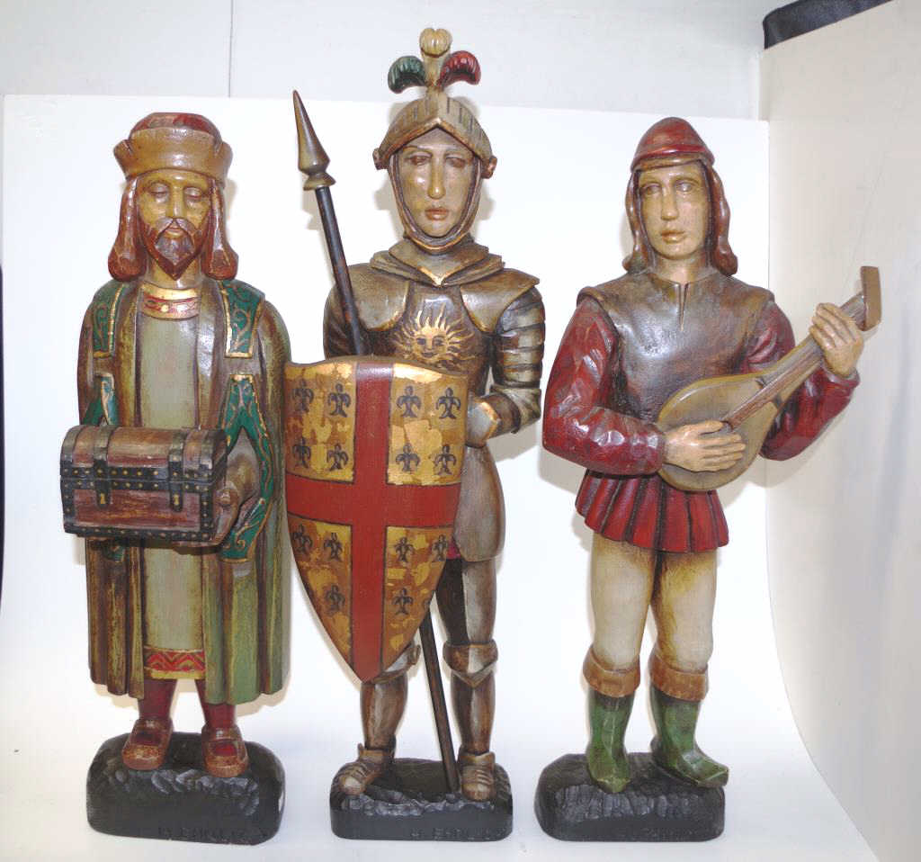 Five carved wood traditional figures - Image 2 of 6
