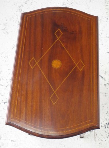 Antique Sheraton style inlaid walnut table - Image 2 of 3