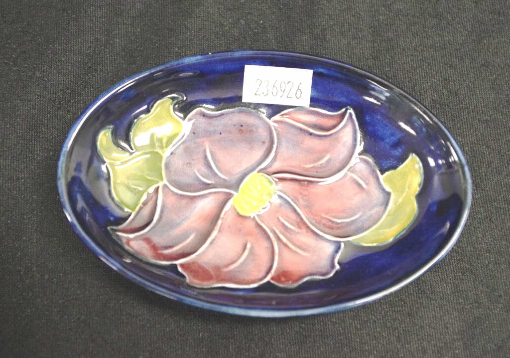 Moorcroft small 'Clematis' pattern pin dish