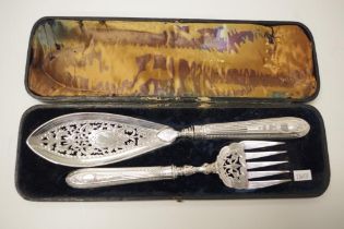 Cased silver plate fish server & fork