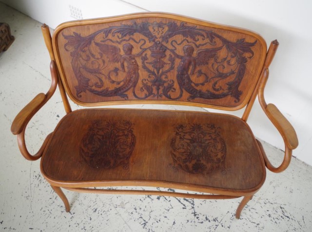 Antique bentwood settee - Image 2 of 3