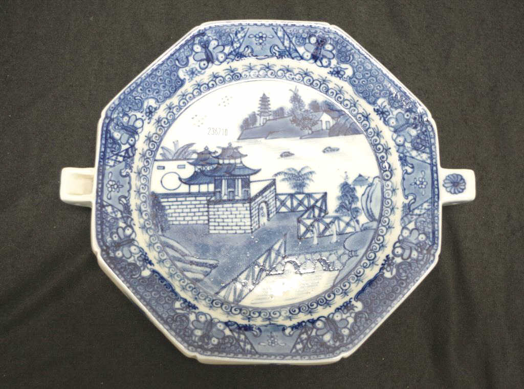 19th century Chinese blue & white plate warmer