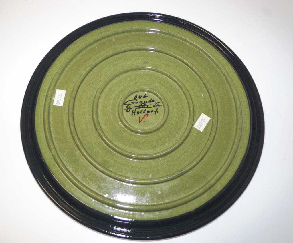 Good Gouda circular high glaze display plate - Image 2 of 3