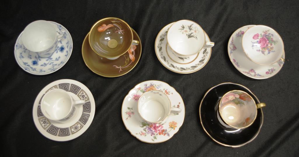 Seven various decorated coffee cups & saucers - Bild 3 aus 4