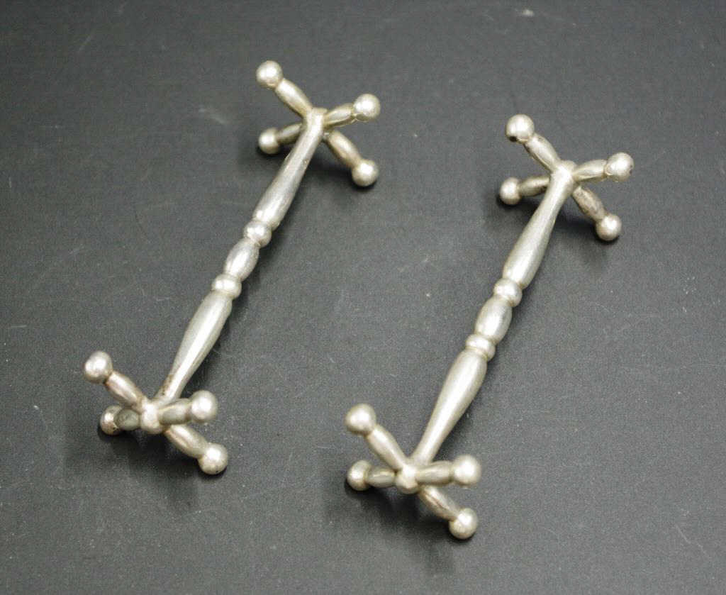 Pair Victorian sterling silver knife rests - Image 2 of 3