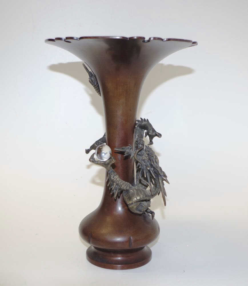 19th century Japanese Meiji period bronze vase - Image 2 of 8