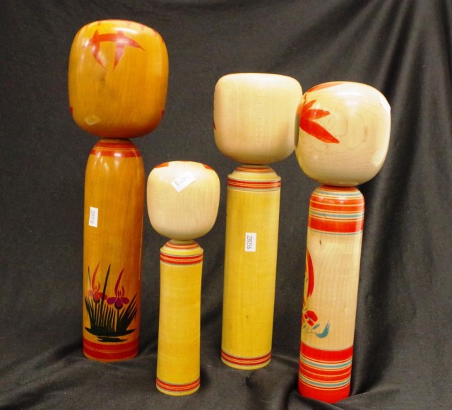 Set 4 Kokeshi dolls from 'Tradional' period - Bild 2 aus 4