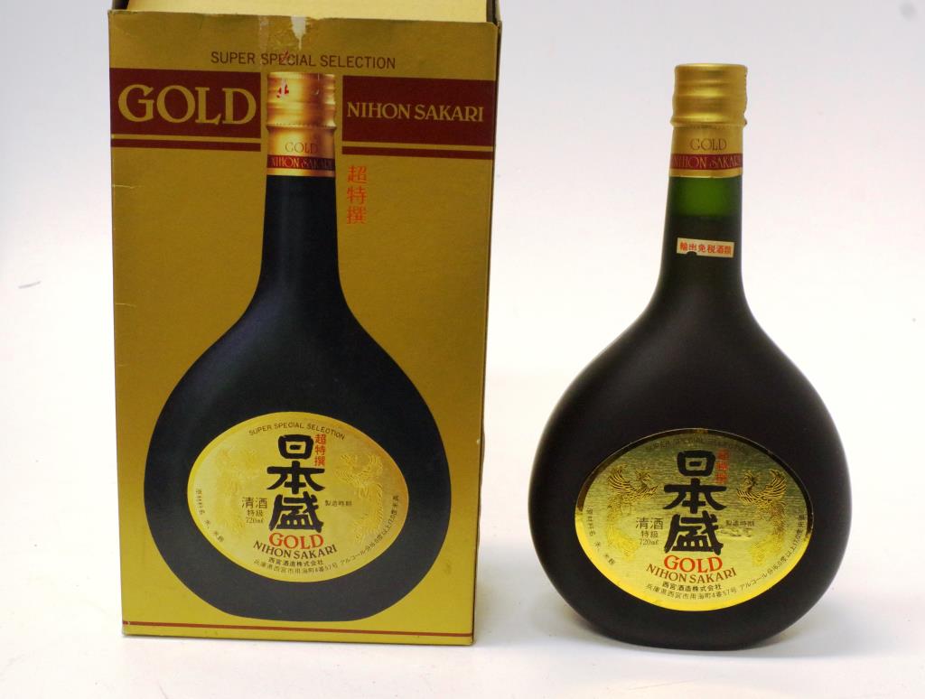 Gold Nihon Sakari Saki bottle 720ml - Image 2 of 2