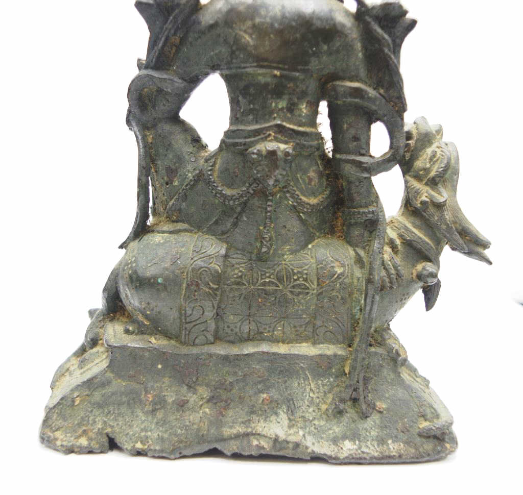 Antique bronze Guanyin Bodhisattva - Image 7 of 12