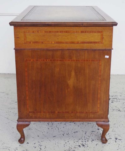 Antique twin pedestal desk - Image 3 of 4