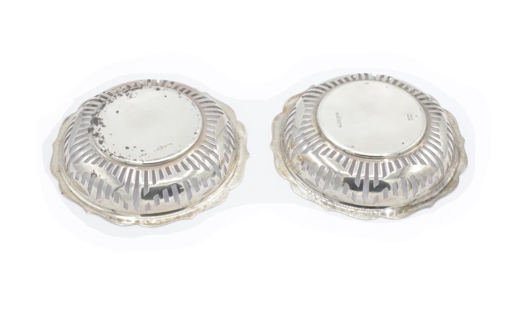 Pair of Australian silver pierced dishes - Image 3 of 3