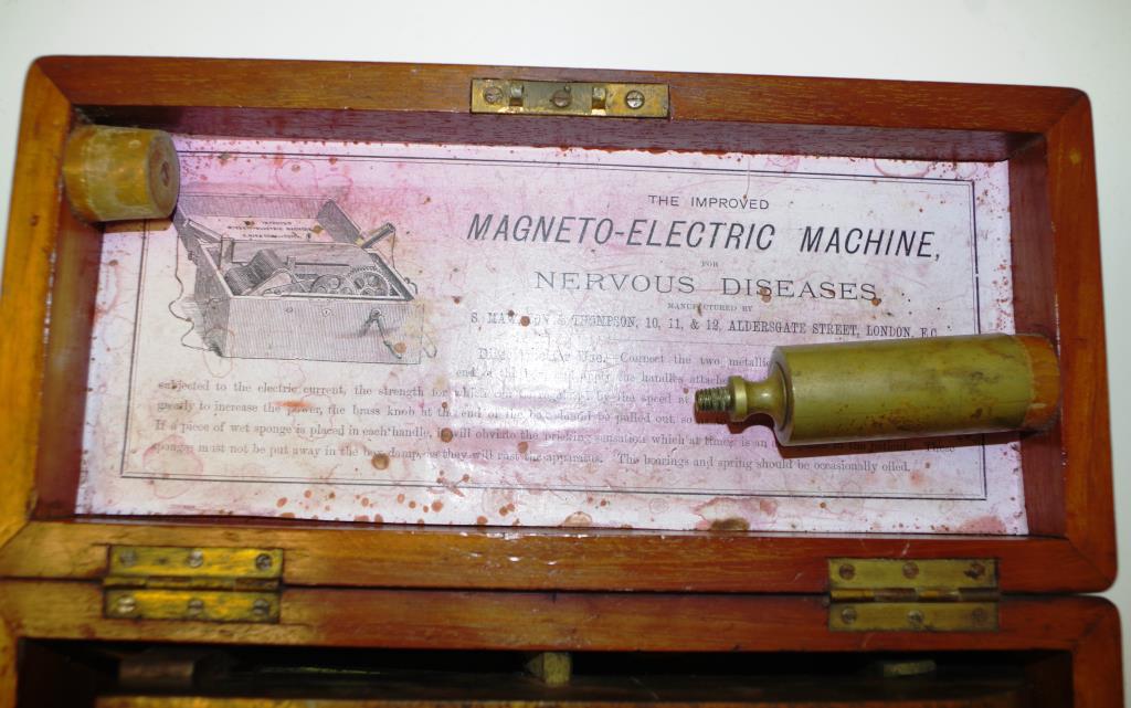 Magneto-electric machine by Mawson & Thompson - Bild 3 aus 5