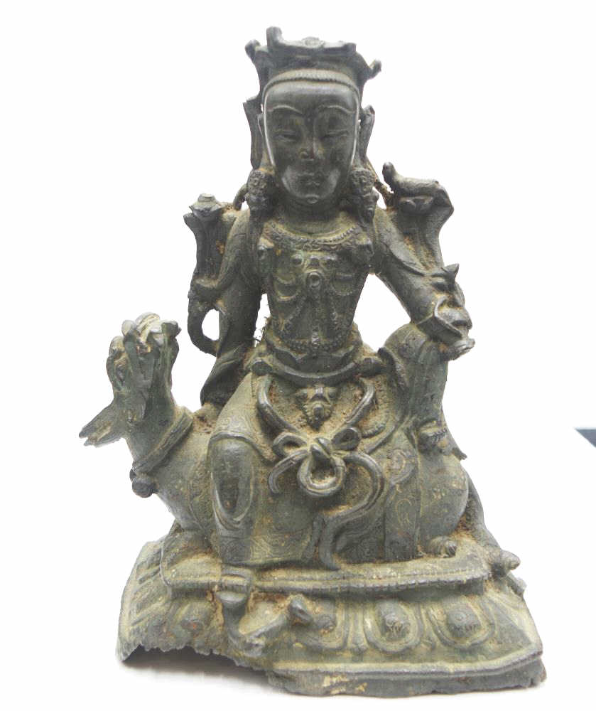 Antique bronze Guanyin Bodhisattva - Image 9 of 12