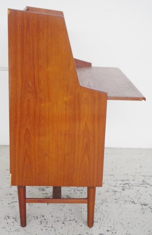 Mid century teak desk - Image 2 of 3