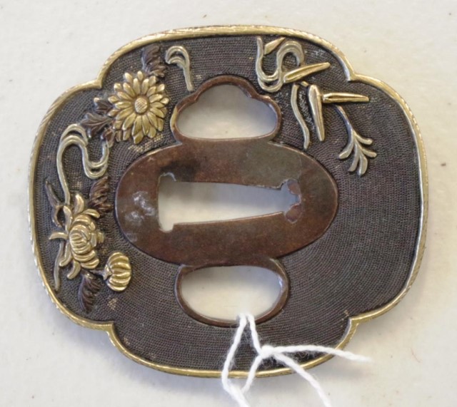 Antique Japanese metal Tsuba - Image 2 of 2