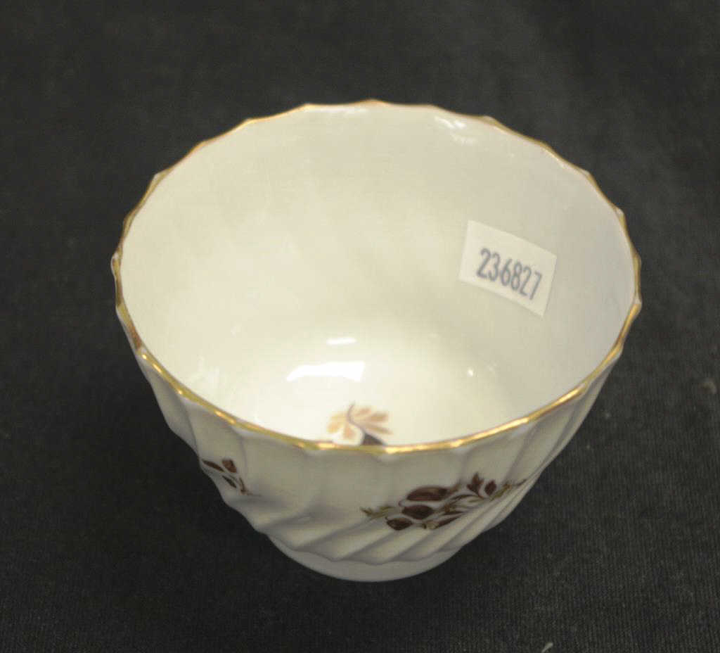 Antique 18th C Worcester tea bowl - Image 2 of 4