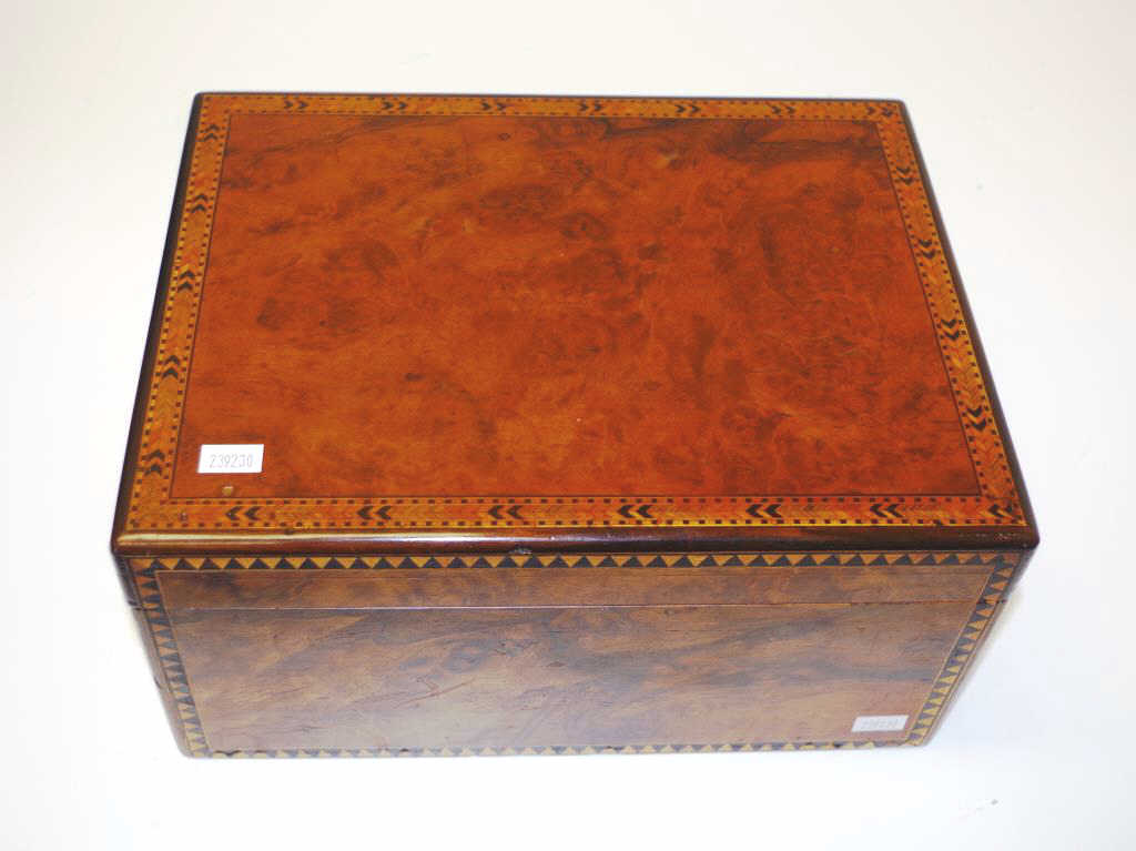 Victorian burr walnut inlaid table top box - Bild 2 aus 4