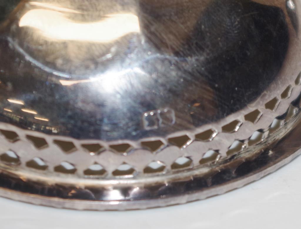 Pair of Australian sterling silver pierced dishes - Image 4 of 5
