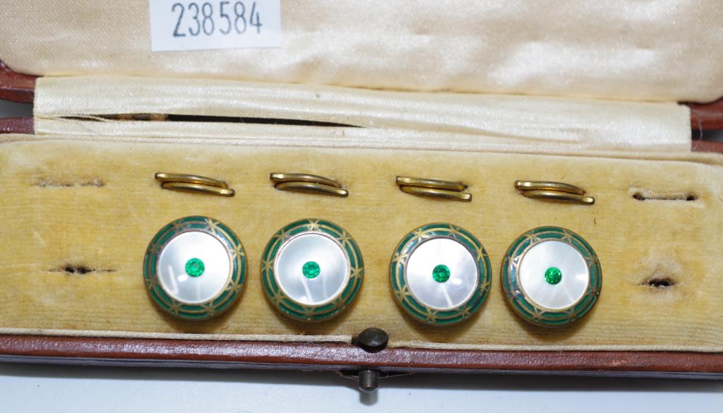 Cased set four vintage MoP buttons