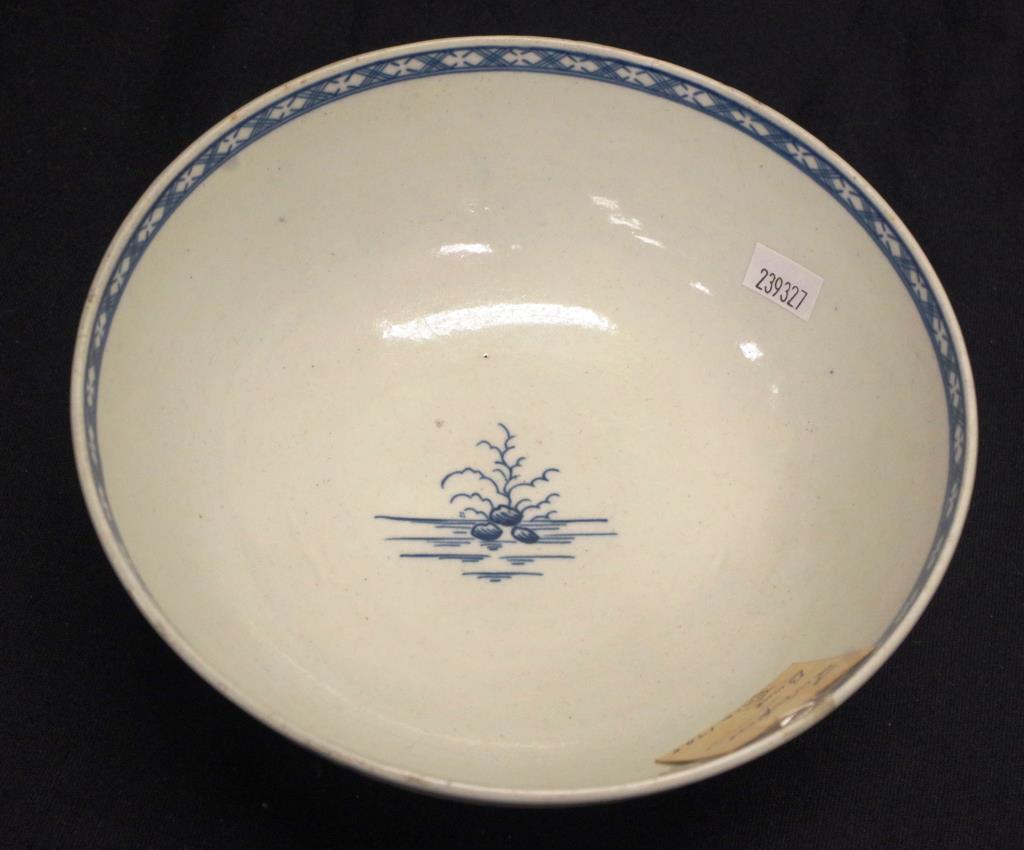 Worcester Dr Wall period porcelain bowl - Image 2 of 3