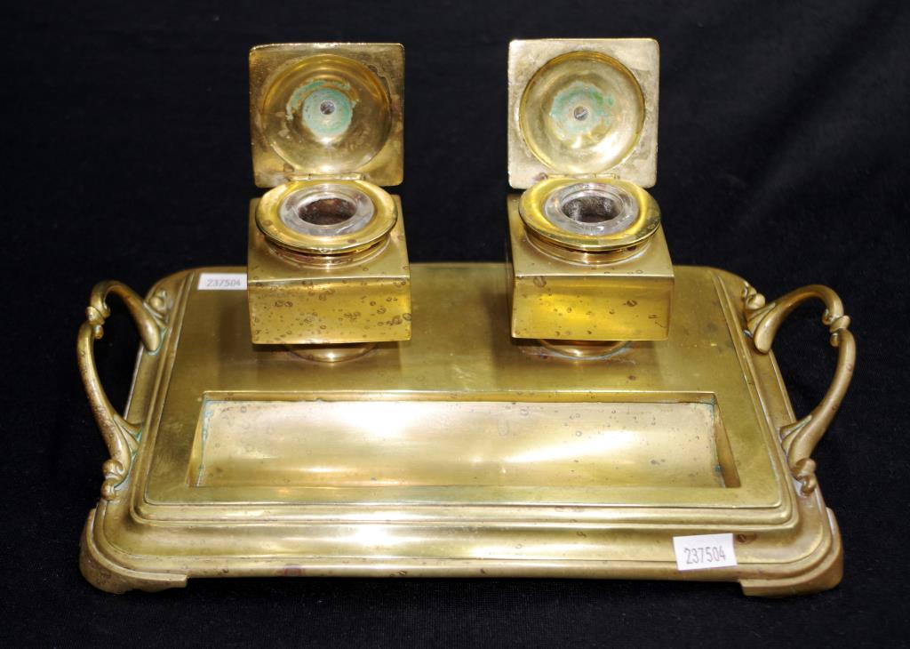 Heavy brass ink stand / standish - Image 2 of 4