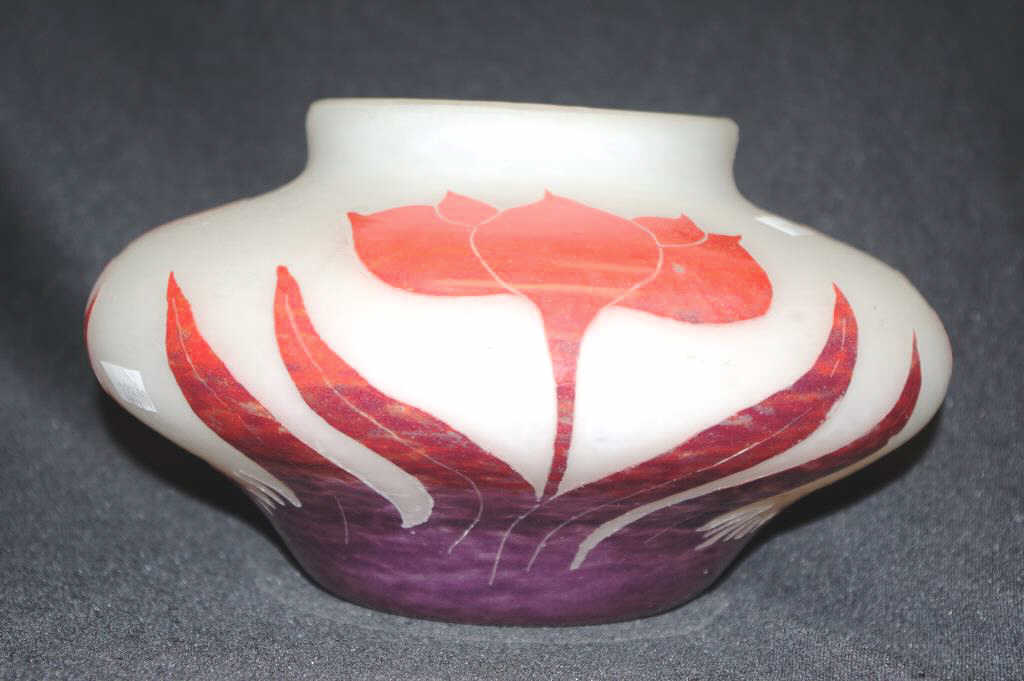 Art Deco Degue French cameo glass "Poppy" vase - Image 2 of 5