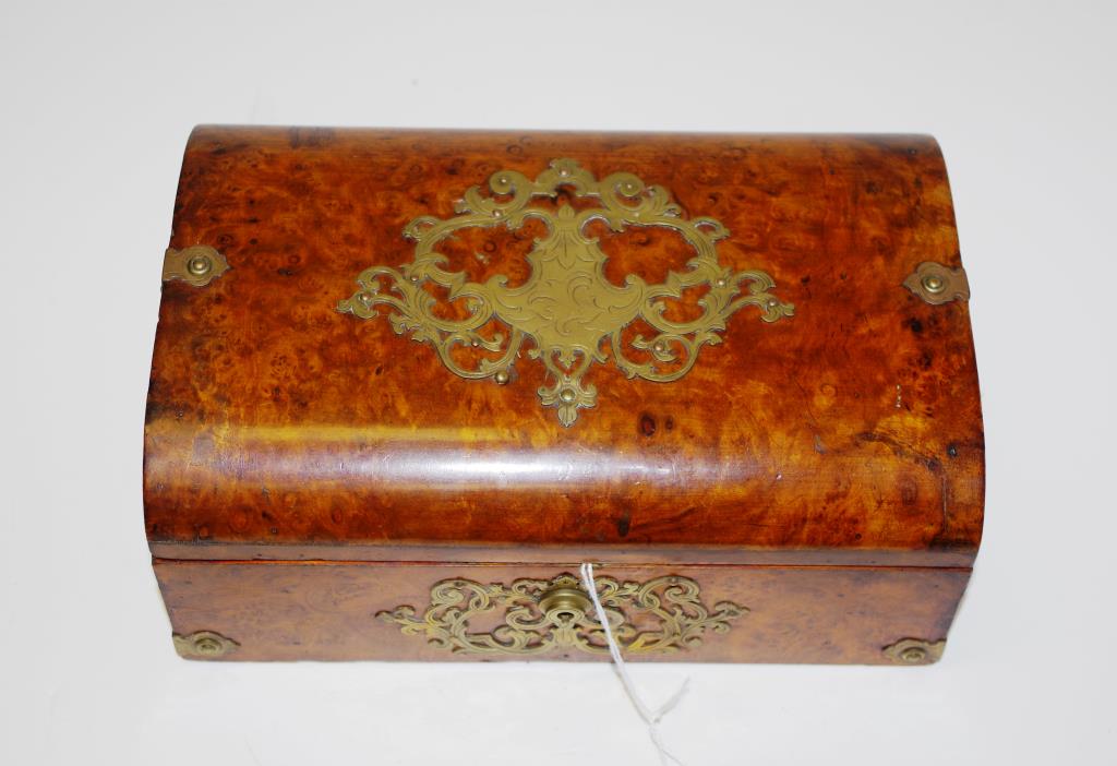 Antique burr walnut box with brass work - Image 2 of 4