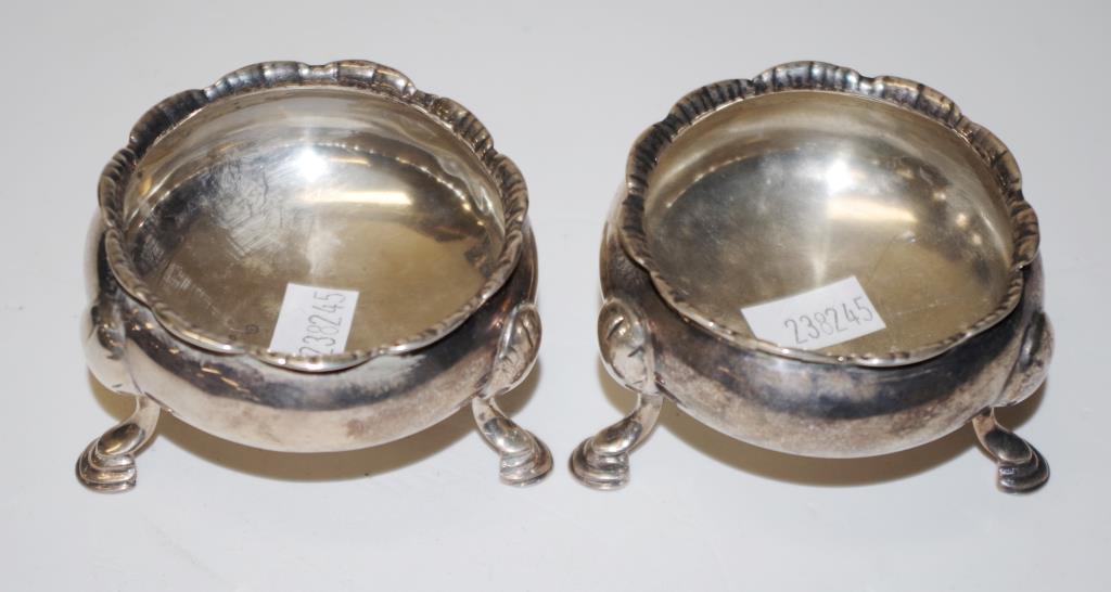 Pair of Edward VIII sterling silver salt cellars - Image 3 of 5
