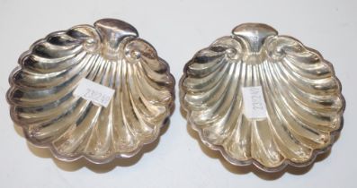 Two Edward VII sterling silver shell form dishes