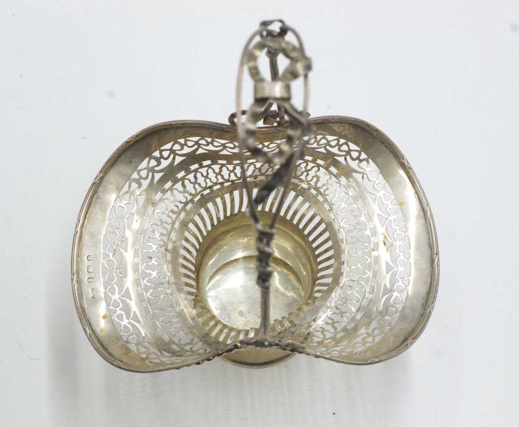 George V sterling silver bonbon serving basket - Image 3 of 4