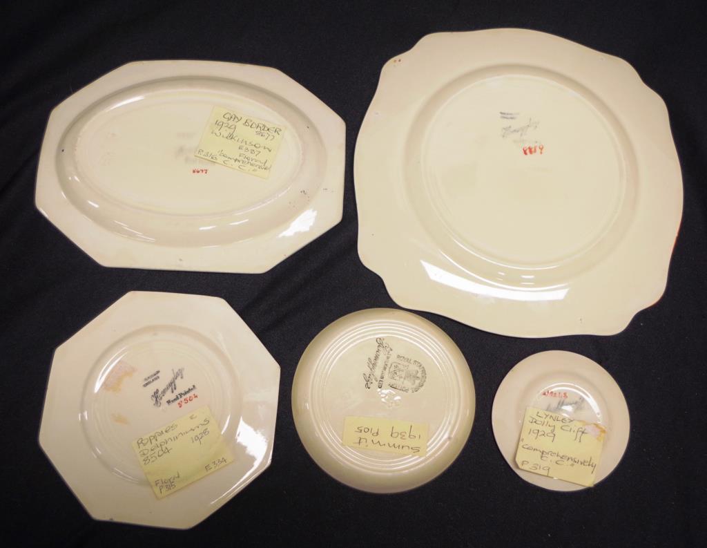Five hand painted Honeyglaze plates - Image 2 of 2
