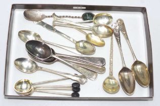 Quantity of various sterling silver teaspoons