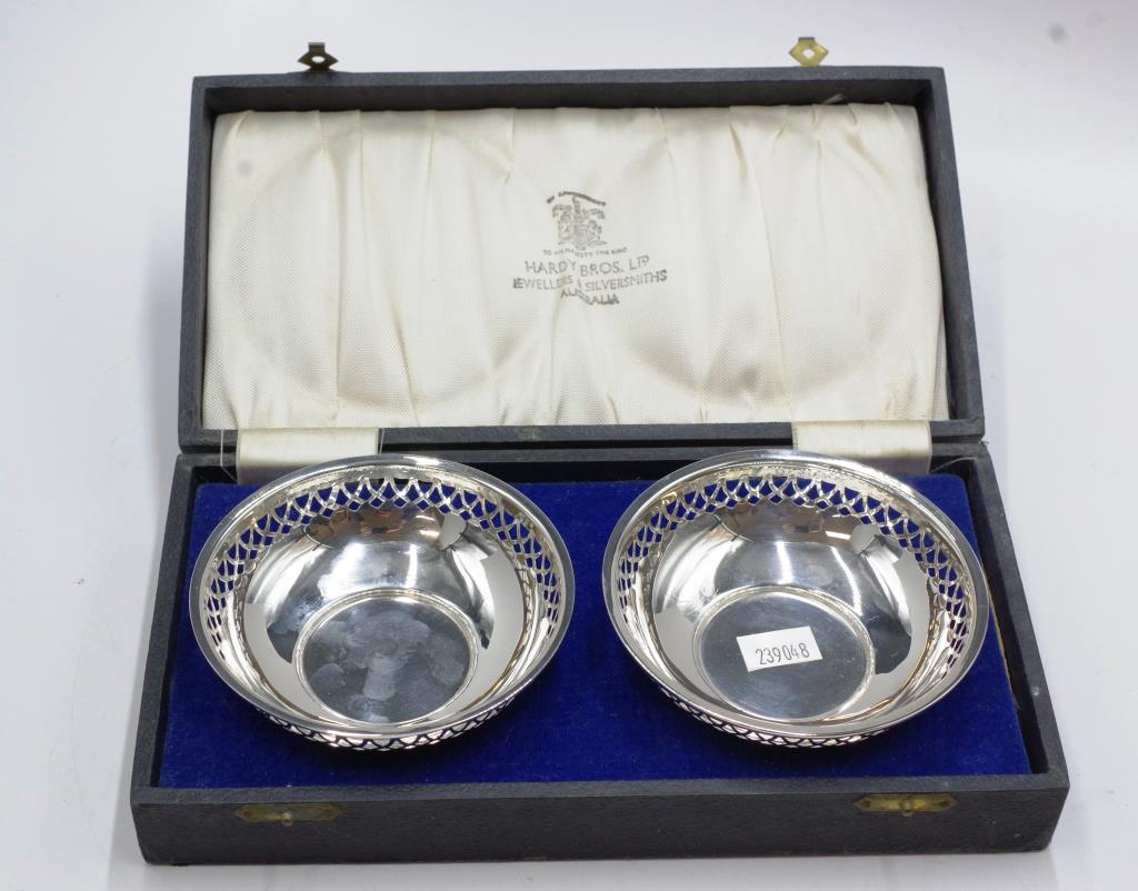 Pair Hardy Bros sterling silver sweetmeat bowls - Image 4 of 5