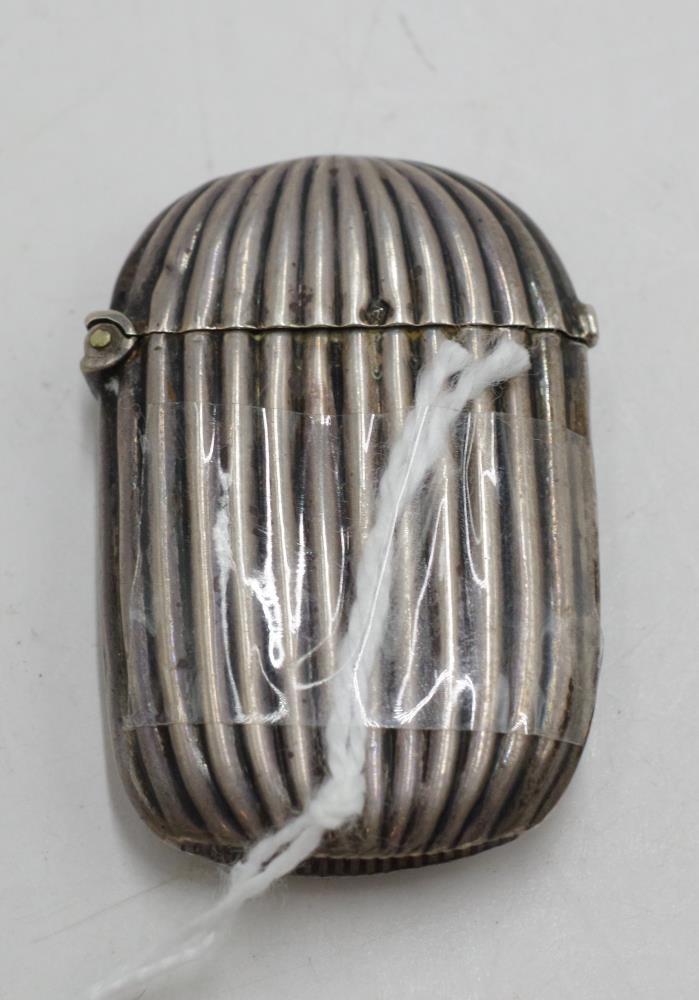 Small Victorian sterling silver vesta - Image 3 of 3