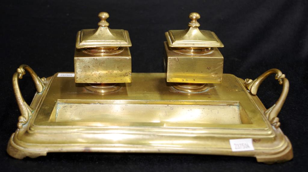 Heavy brass ink stand / standish - Image 4 of 4