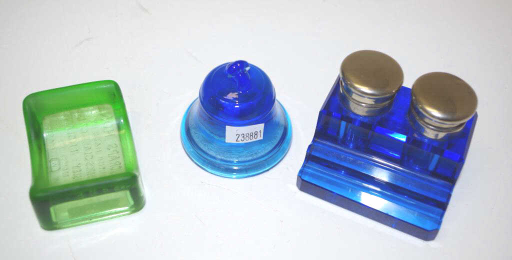 Vintage Royal Blue glass ink well/stand - Image 2 of 3