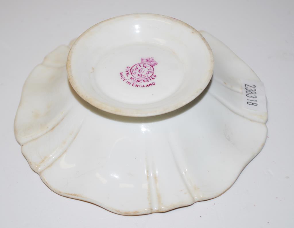 Royal Worcester handpainted fruit dish - Image 3 of 4