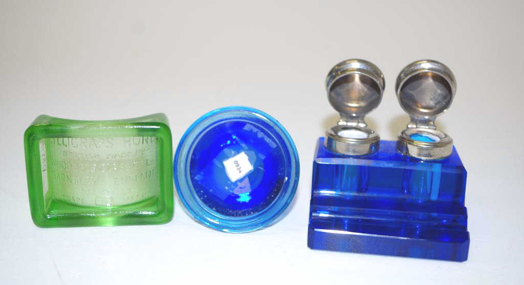 Vintage Royal Blue glass ink well/stand - Image 3 of 3