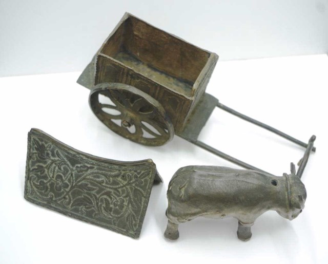 Malaysian brass figure of a bullock & cart - Image 4 of 4