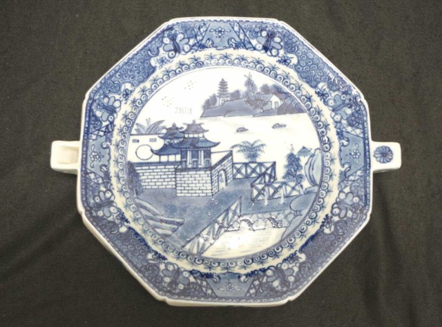 19th century Chinese blue & white plate warmer