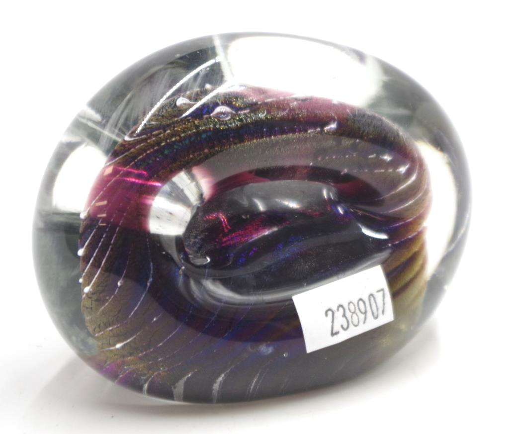 Chuck &Lesley Simpson iridescent glass paperweight - Image 2 of 3