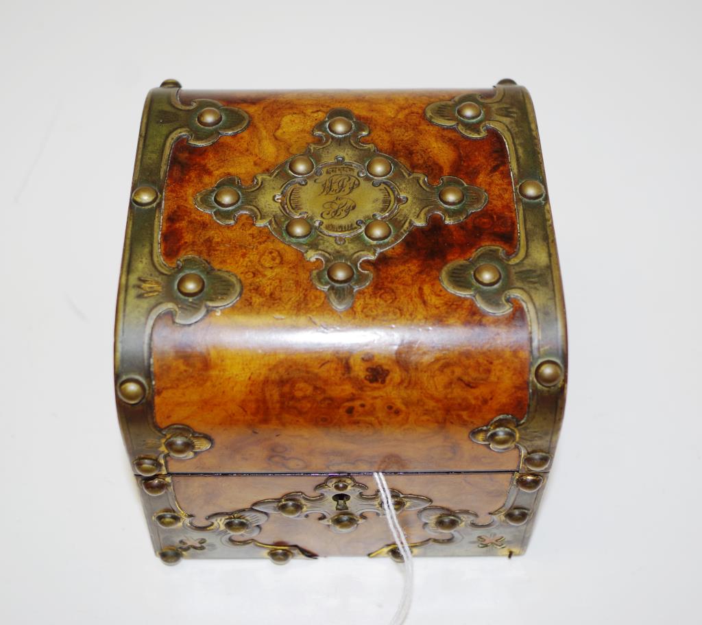 Antique burr walnut box with brass work - Image 2 of 4